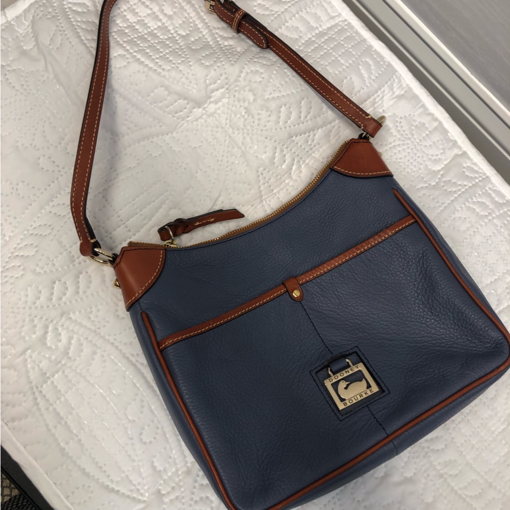 Dooney and Bourke leather shoulder bag, blue, EUC - Picture 8 of 12